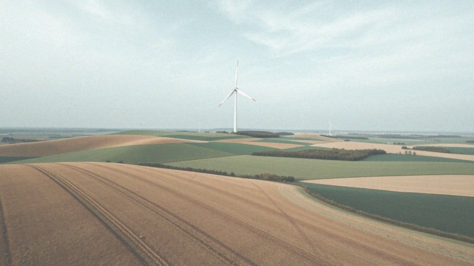 Jaka jest maksymalna dozwolona wysokość lotu w kategorii otwartej dronem?